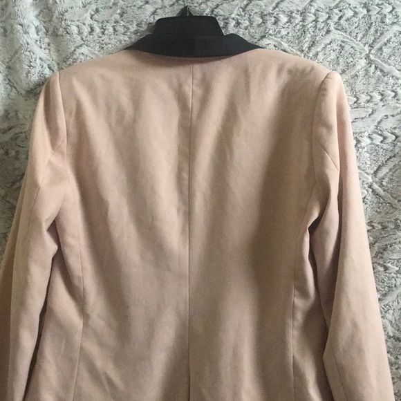 SOLD H&M Baby Pink Blazer - Picture 10 of 15